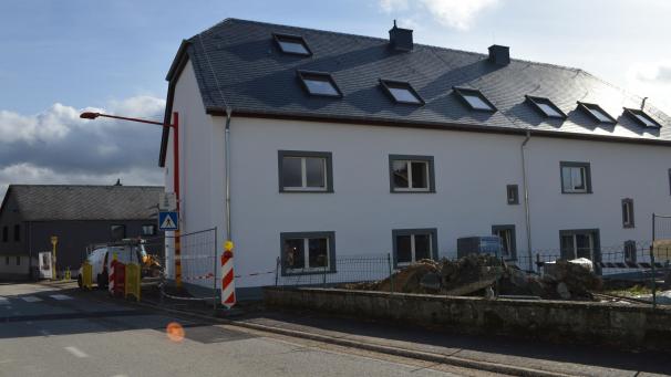 <p>Die Praxis zieht in ein Gebäude gegenüber der Gemeindeschule in Oudler, welches derzeit umgebaut wird.</p>