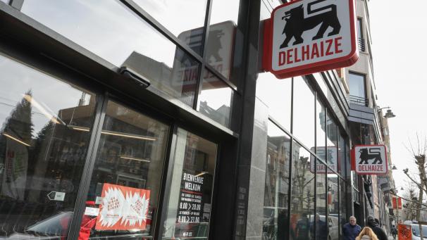 <p>Die Delhaize-Supermärkte schließen ab kommenden Freitag bereits um 20 Uhr.</p>