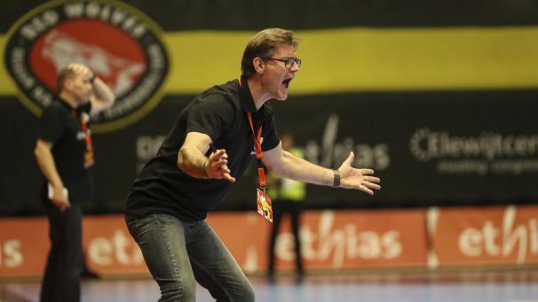 <p>Trainer Arnaud Calbry musste mit ansehen, wie seine Schützlinge gegen die Türkei Schiffbruch erlitten.</p>