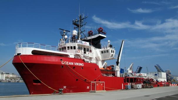 <p>Ein Blick auf das Rettungschiff „Ocean Viking“</p>