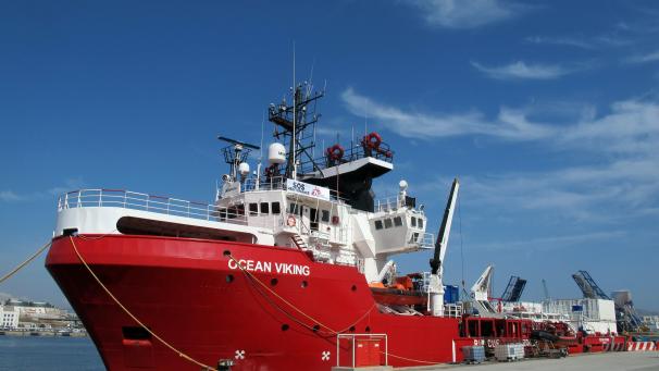 <p>Die „Ocean Viking“ sucht einen Hafen.</p>