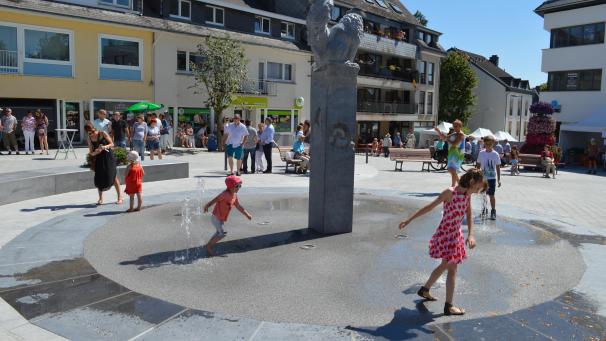 <p>Rathausplatz_eroeffnet</p>