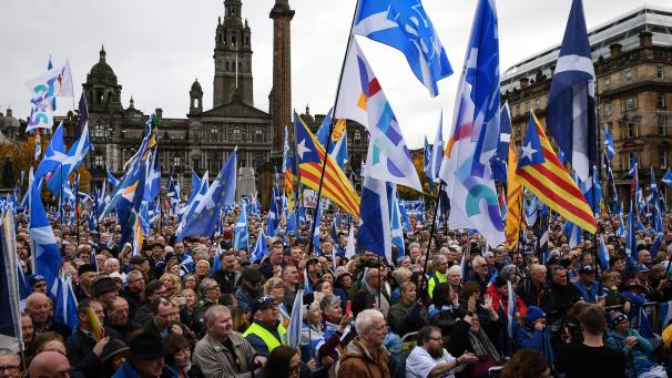 <p>Demonstranten in Glasgow</p>