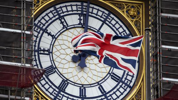<p>Der Chef der Brexit-Partei, Nigel Farage, hat den Druck auf Premierminister Johnson deutlich erhöht.</p>