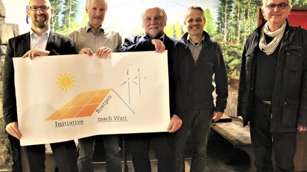 <p>Dieser Vorstand (v. li. Andreas Balazs, Manfred Jollet, Wilfried Tönnis, Leo Stockschläger, Bernhard Müller) will in Roetgen „Watt machen.“</p>