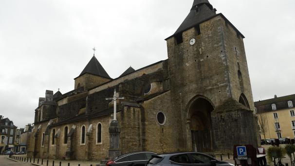 <p>Die Marienkirche in der französischen Stadt Oloron-Sainte-Marie wurde ausgeraubt.</p>