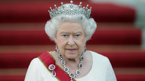 <p>Königin Elizabeth II. wird künftig keinen Echtpelz mehr tragen.</p>