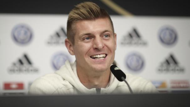 <p>Toni Kroos galt lange Zeit als unscheinbar und zurückhaltend. Der Dokumentarfilm zeigt ihn auch als Privatperson.</p>