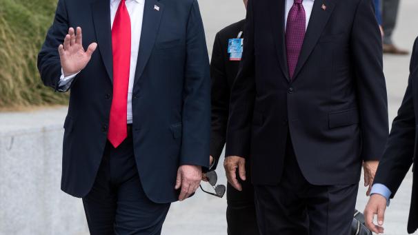 <p>Donald Trump (l.), Präsident der USA, und Recep Tayyip Erdogan, Präsident der Türkei, beim Nato-Gipfel am 11. Juli 2018.</p>
