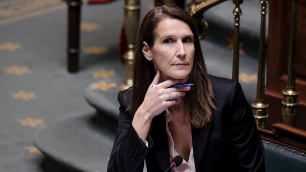 <p>Premierministerin Wilmès trifft in Paris mit 29 weiteren Staats- und Regierungschefs zusammen.</p>