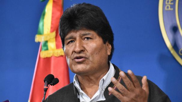 <p>Drei Wochen nach der umstrittenen Wahl ist Boliviens Präsident Evo Morales zurückgetreten.</p>