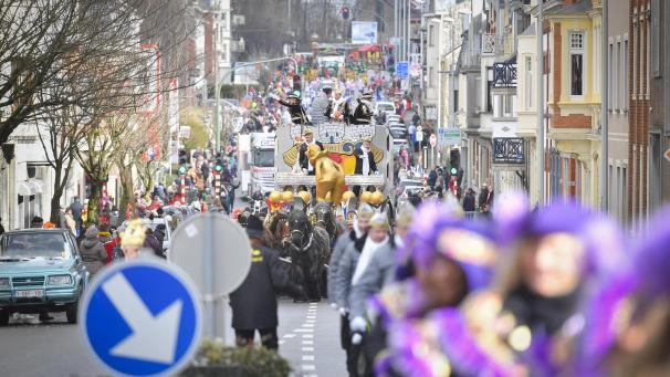 <p>Der Eupener Rosenmontagszug ist an seine Kapazitätsgrenze gestoßen. Die AGK nimmt keine neuen Teilnehmer mehr auf.</p>