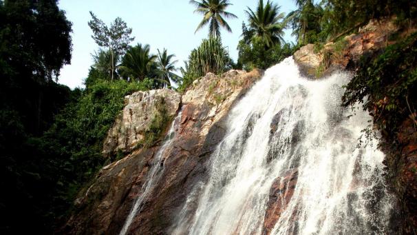 <p>Am Namuang-Wasserfall kam erst im Juli ein spanischer Urlauber ums Leben.</p>
