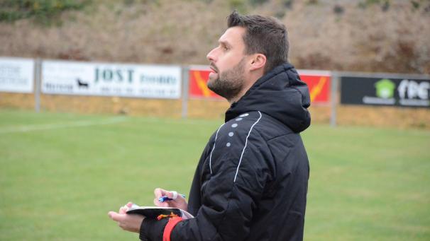 <p>Boris Dome über Amels neuen Trainer Robin Demarteau: „Mit seiner Mentalität und der der Mannschaft kann der Klassenerhalt gelingen.“</p>