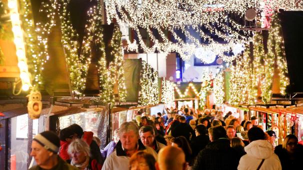 <p>Weihnachtsmärkte wollen umweltfreundlicher werden.</p>