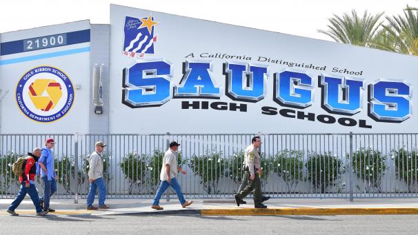 <p>An der Saugus Highschool fielen die Schüsse.</p>