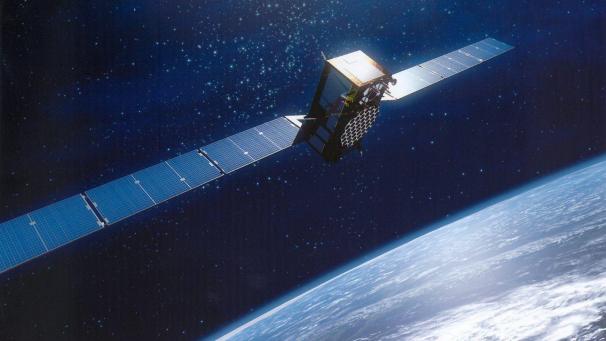 <p>Derzeit umkreisten rund 2.000 Satelliten die Erde.</p>