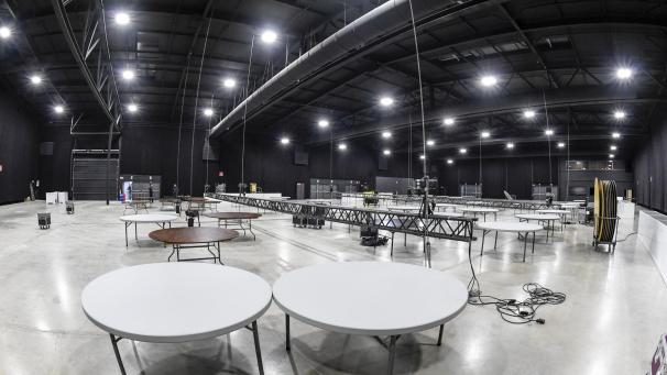<p>Am Freitagabend findet ein großes Galadinner mit 600 Gästen statt. Derartige Veranstaltungen sind ebenso möglich wie Shows und Konzerte.</p>