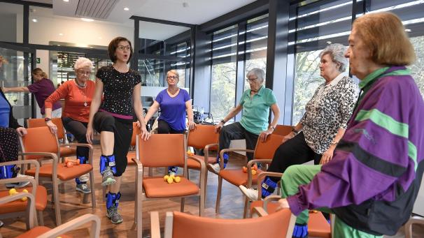 <p>Das Körperbewusstsein der Senioren kann durch das regelmäßige Training deutlich verbessert werden.</p>