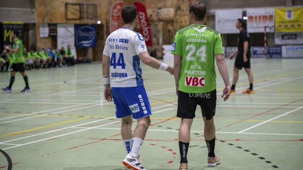 <p>Brüderliches Duell: Bartosz (links) und Damian Kedziora waren am Dienstagabend direkte Gegenspieler.</p>
