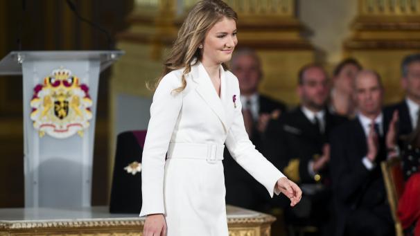 <p>Eine von belgischen Biologen entdeckte Alge trägt den Namen von Kronprinzessin Elisabeth (hier beim Festakt anlässlich ihres 18. Geburtstages).</p>