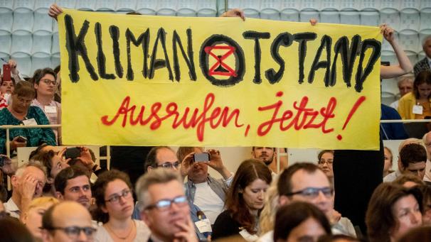 <p>Das Europaparlament in Straßburg hatte letzte Woche den „Klimanotstand“ für Europa ausgerufen. Die Ecolo-Fraktion im PDG will sich daran ein Beispiel nehmen.</p>