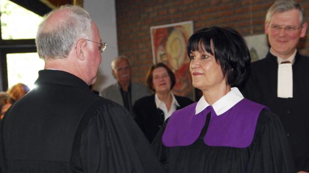 <p>Im Oktober 2012 wurde Christine Treichel als Pfarrerin der protestantischen Kirchengemeinde Malmedy/St.Vith eingesetzt. Sie war in Ostbelgien die erste Frau in diesem Amt.</p>