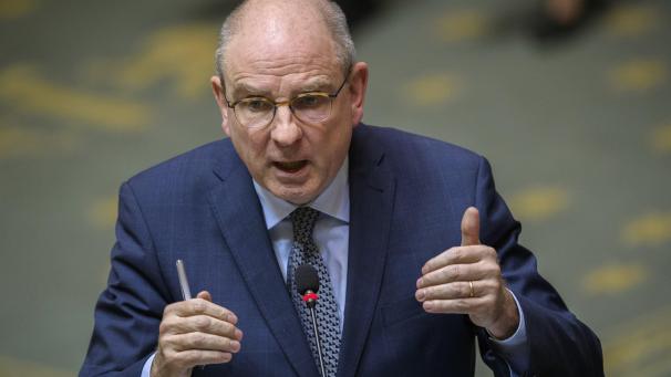 <p>Koen Geens: „Für die Stabilität des Landes ist es wichtig, dass es eine Mehrheit auf der flämischen Seite gibt.</p>