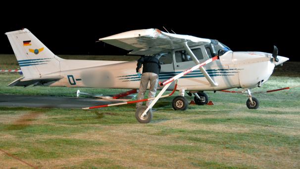 <p>Eine Cessna (hier ein Archivbild) landete auf dem Dach eines Hauses. Verletzt wurde niemand.</p>
