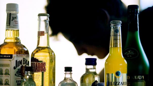 <p>Laut dem flämischen Expertisezentrum trinken weniger junge Menschen. Aber diejenigen, die betrunken sind, tun dies immer mehr.</p>