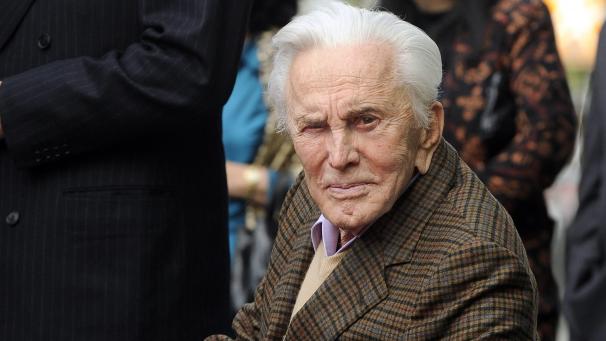 <p>Der Schauspieler Kirk Douglas wird am Montag, den 9. Dezember 2019, 103 Jahre alt.</p>