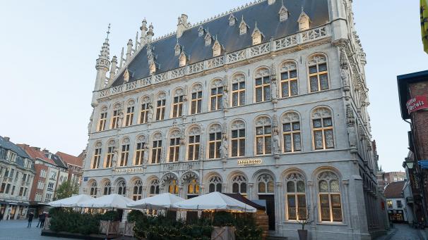 <p>Das Vier-Sterne-Haus The Fourth am Großen Markt in Löwen beherbergt während zwei Monaten den Sultan von Oman und dessen Begleiter.</p>