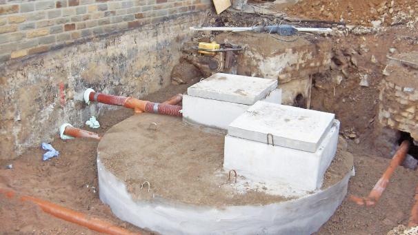 <p>Für alle anerkannten Klärsysteme müssen seit dem 1. Januar 2018 Unterhaltsverträge abgeschlossen werden. Die Gemeinde Amel bietet ihrer Bevölkerung an, dies in ihrem Auftrag zu tun.</p>