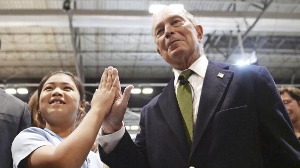 <p>Michael Bloomberg und die indische Klimaaktivistin Licypriya Kangujam in Madrid.</p>