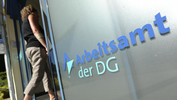 <p>Blick auf das Arbeitsamt im Eupener Quartum Center: Ende November 2019 waren in Ostbelgien 2.211 Vollarbeitslose gemeldet.</p>