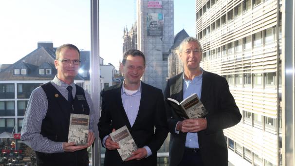 <p>Die Buchvorstellung fand in Aachen statt, denn die Kaiserstadt ist der Handlungsort des Romans.</p>
