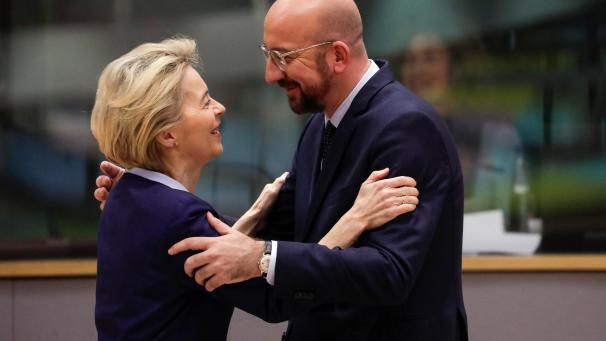 <p>Sie hat 1.000 Klimamilliarden gefordert, er muss sie liefern. Das neue Traumpaar von der Leyen-Michel hat ersten gemeinsamen Tanz überstanden.</p>