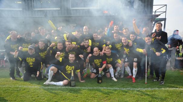 <p>Am 14. April durfte die Party beginnen: Der RFC Raeren-Eynatten stieg zum ersten Mal in die Nationalklassen auf.</p>