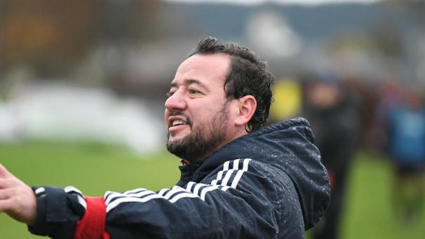 <p>Miguel Ruiz-Marin trainiert auch in der kommenden Spielzeit die RUS Emmels. In welcher Liga, wird sich zeigen.</p>