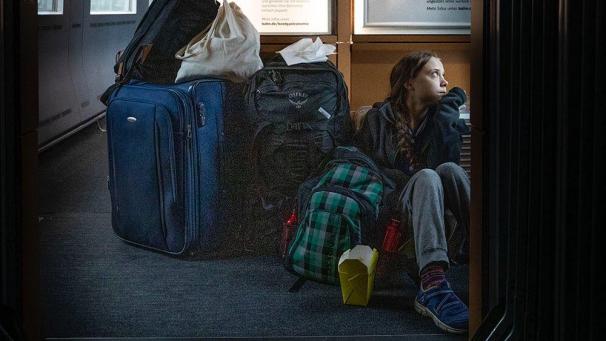 <p>Die Schwedin Greta Thunberg auf dem Weg nach Hause.</p>