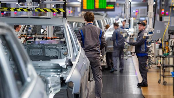 <p>Der Autobau in Deutschland hat an Bedeutung verloren.</p>