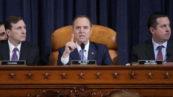 <p>Adam Schiff (Mitte)</p>