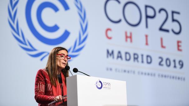 <p>Carolina Schmidt aus Chile, Präsidentin des Klimagipfels, spricht vor dem Abschlussplenum der UN-Klimakonferenz (COP25).</p>