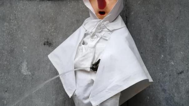 <p>Manneken Pis ist am Freitag zum Blanc Moussi geworden.</p>