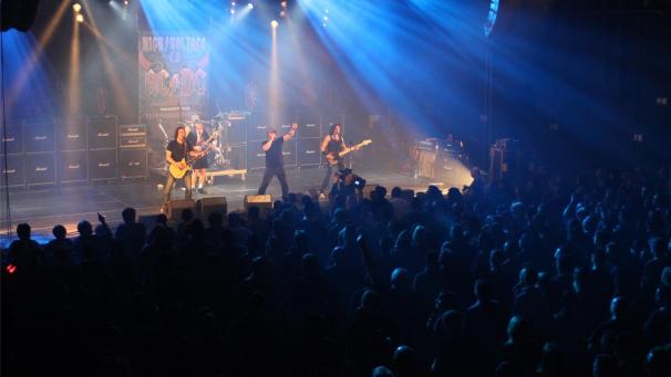 <p>High Voltage begeistern seit Jahren als AC/DC-Tribute-Band. So auch letztes Jahr im Triangel.</p>