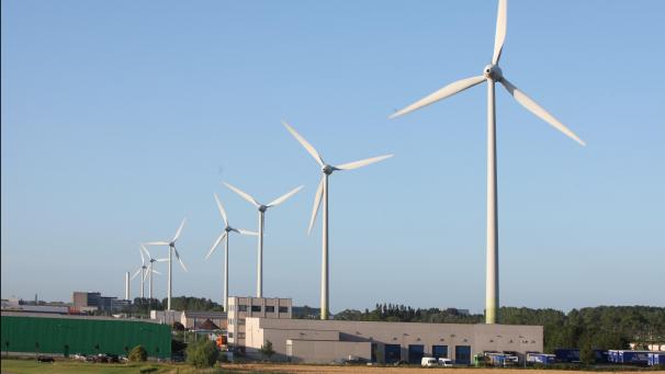 <p>Proteste von Anwohnern und lokalen Behörden sowie Probleme bei Herstellern verzögern in Flandern den Bau von Windkraftanlagen.</p>