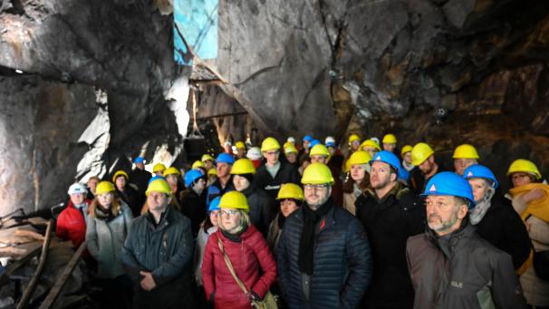 <p>Knapp 400 Besucher konnten die insgesamt vier Aufführungen untertage live miterleben.</p>