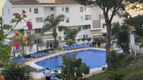 <p>Das Schwimmbad in der Ferienanlage Club La Costa.</p>
