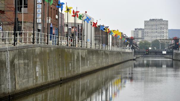<p>Ein Wasserkanal in der Gemeinde Anderlecht.</p>