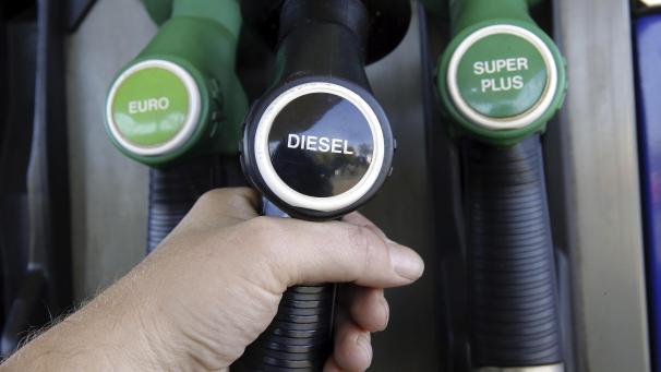 <p>Eine Tankfüllung wird am Donnerstag um 2 bis 2,5 Euro teurer.</p>